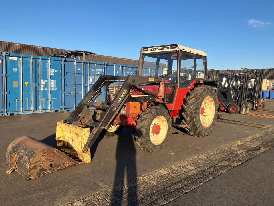 IHC 744 AS Allrad Frontlader Bastlerfahrzeug Sammlerstück Traktor - Traktor: das Bild 3 IHC 744 AS Allrad Frontlader Bastlerfahrzeug Sammlerstück Traktor - Traktor: das Bild 3