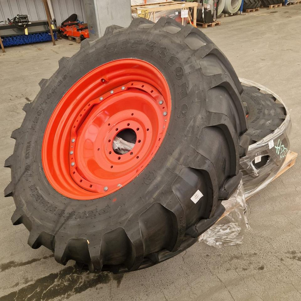 Reifen Räder Firestone 420/70R24 Performer 70 130D 127E - Felgen und Reifen: das Bild 2 Reifen Räder Firestone 420/70R24 Performer 70 130D 127E - Felgen und Reifen: das Bild 2