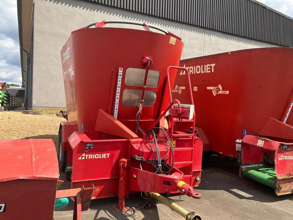 Trioliet Futtermischwagen Solomix 2 1600 Förderband vorne - Futtermischwagen: das Bild 2 Trioliet Futtermischwagen Solomix 2 1600 Förderband vorne - Futtermischwagen: das Bild 2