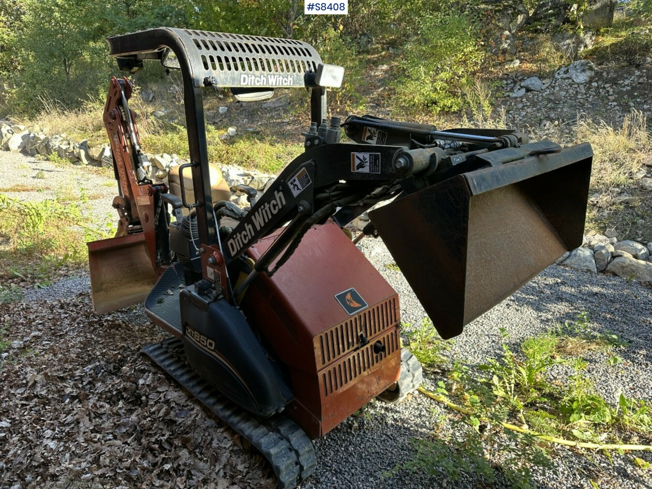 Ditch witch XT850 with Front loader and Backhoe attachment - Deltalader: das Bild 2 Ditch witch XT850 with Front loader and Backhoe attachment - Deltalader: das Bild 2