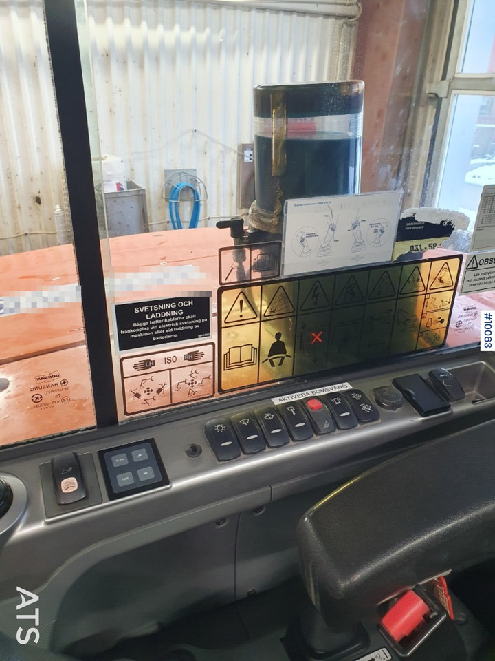 Kettenbagger Doosan DX85R-3 Crawler Excavator with tiltrotator and attachments: das Bild 13