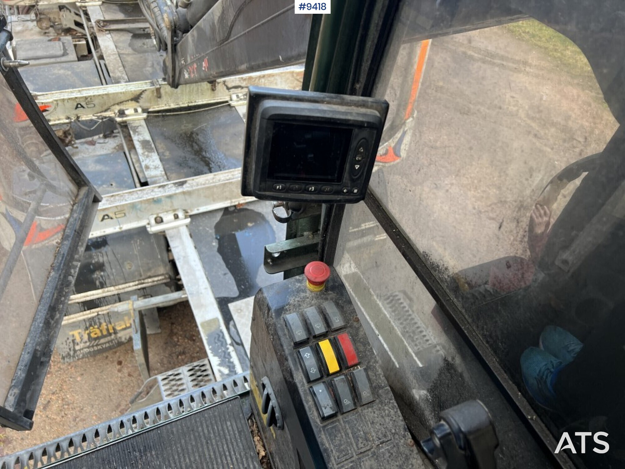 Holztransporter, Autokran Jonsered 1088 S (2020) X-CAB: das Bild 16