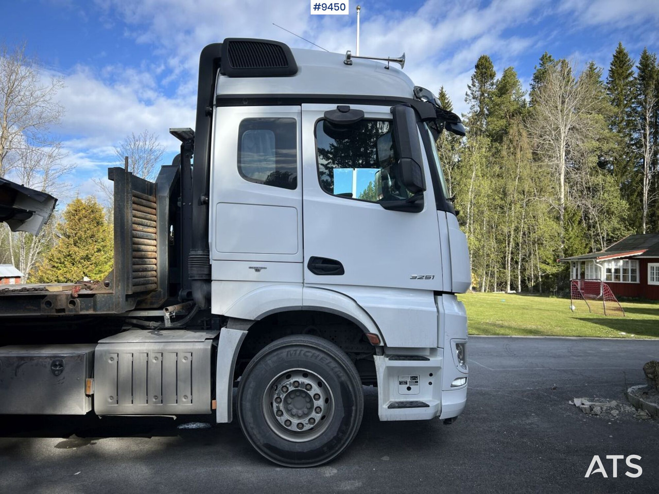Abrollkipper Mercedes Benz Arocs 3251 Tridem Hooklift, flatbed and concrete rotator: das Bild 12