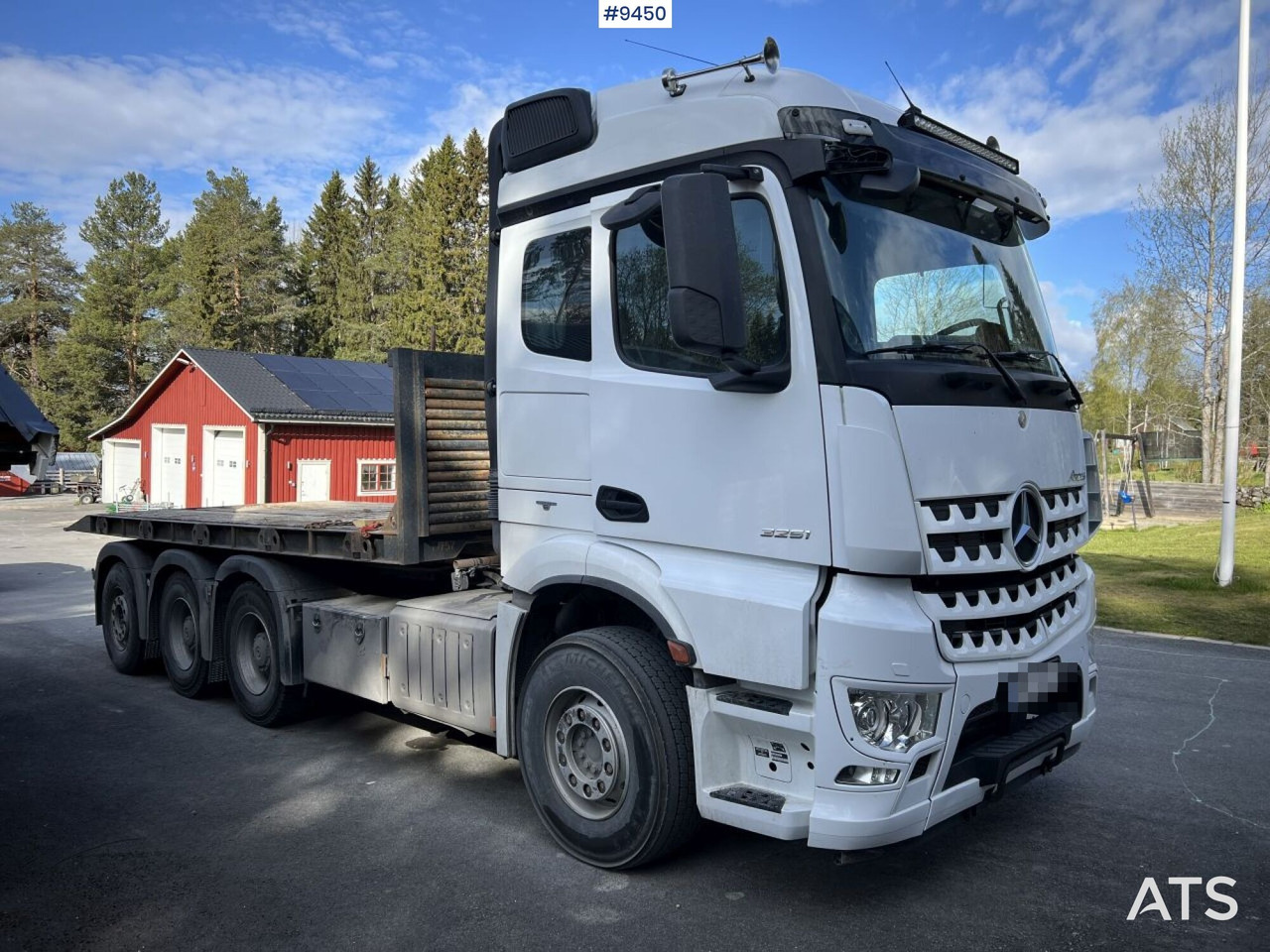 Abrollkipper Mercedes Benz Arocs 3251 Tridem Hooklift, flatbed and concrete rotator: das Bild 11