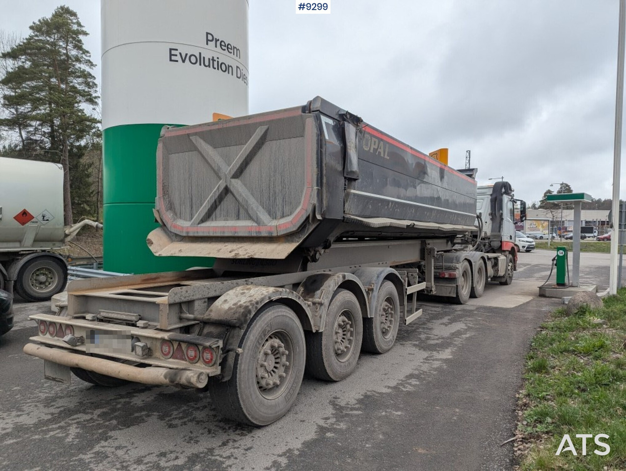 Tractor Unit Mercedes-Benz Arocs 3351 6x4 with tipper trailer - Sattelzugmaschine: das Bild 4 Tractor Unit Mercedes-Benz Arocs 3351 6x4 with tipper trailer - Sattelzugmaschine: das Bild 4