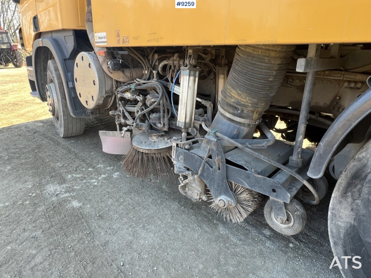 Scania sweeper truck with Johnston Beam sweeper (VIDEO) - Kehrmaschine: das Bild 3 Scania sweeper truck with Johnston Beam sweeper (VIDEO) - Kehrmaschine: das Bild 3