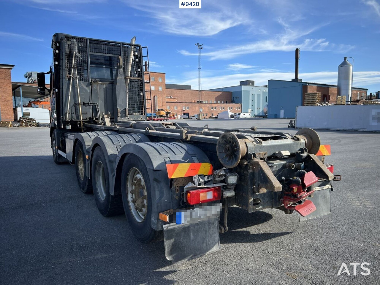 Volvo FH16 8*4 Tridem Hooklift - Abrollkipper: das Bild 4 Volvo FH16 8*4 Tridem Hooklift - Abrollkipper: das Bild 4
