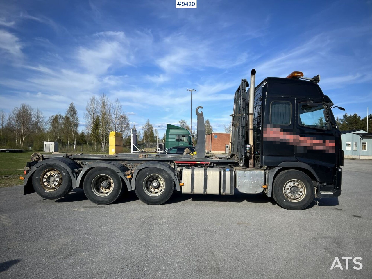 Volvo FH16 8*4 Tridem Hooklift - Abrollkipper: das Bild 3 Volvo FH16 8*4 Tridem Hooklift - Abrollkipper: das Bild 3