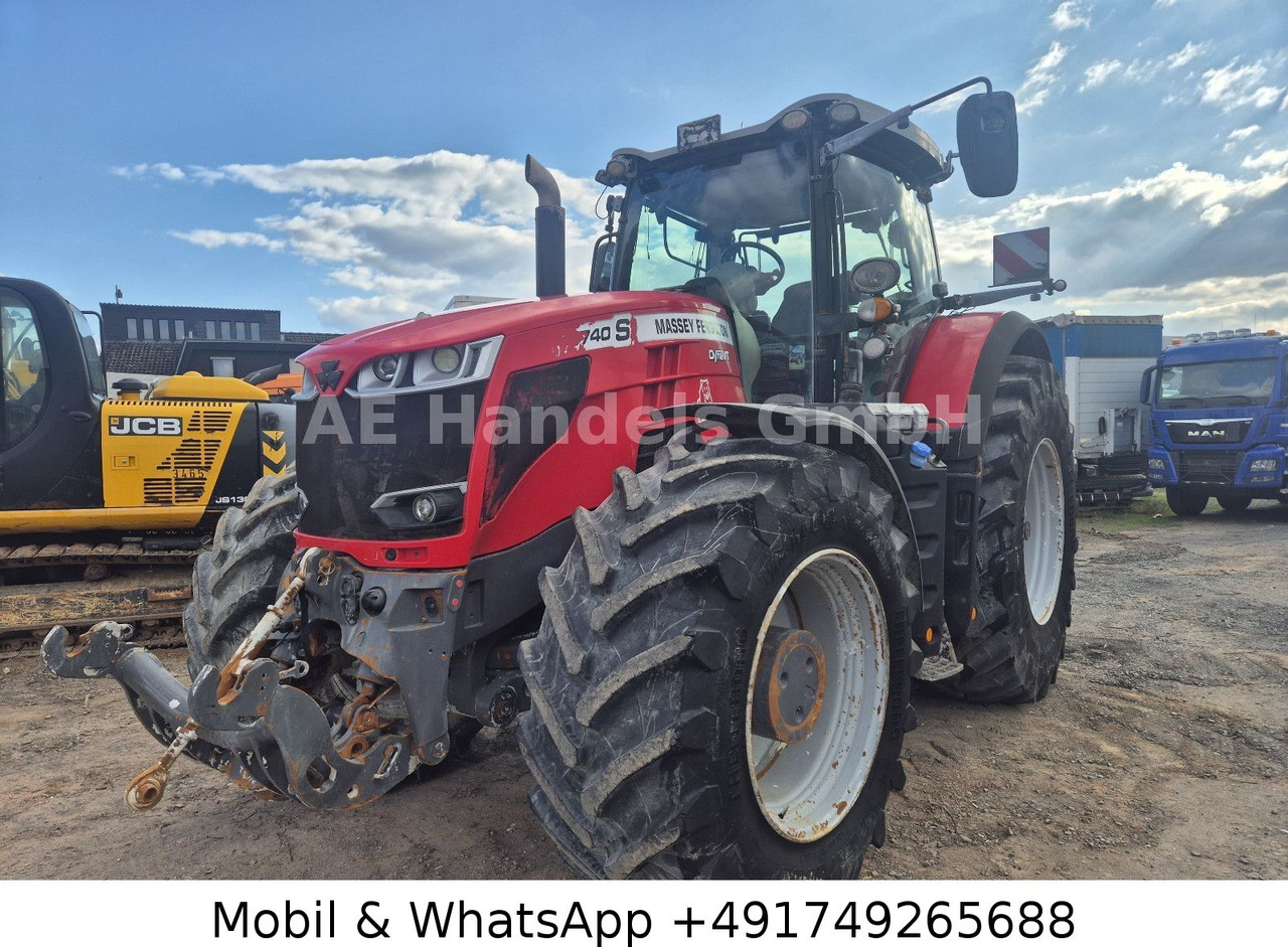 Massey Ferguson DVRT Exclusiv MF 8740 *6.100Std/Straßenzulassung - Traktor: das Bild 1 Massey Ferguson DVRT Exclusiv MF 8740 *6.100Std/Straßenzulassung - Traktor: das Bild 1