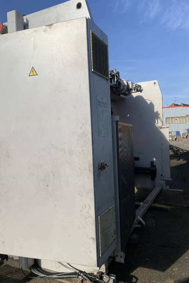 BEYELER Presse/Plieuse PR6 2000KNx4100MM endommagé - Werkzeugmaschine: das Bild 4 BEYELER Presse/Plieuse PR6 2000KNx4100MM endommagé - Werkzeugmaschine: das Bild 4