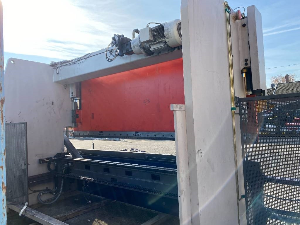 BEYELER Presse/Plieuse PR6 2000KNx4100MM endommagé - Metallbearbeitungsmaschine: das Bild 3 BEYELER Presse/Plieuse PR6 2000KNx4100MM endommagé - Metallbearbeitungsmaschine: das Bild 3