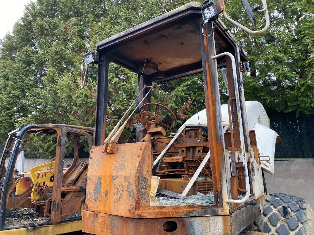 Kombiwalze CAT CS-563E Origine Française /Certificat CE endommagé: das Bild 21