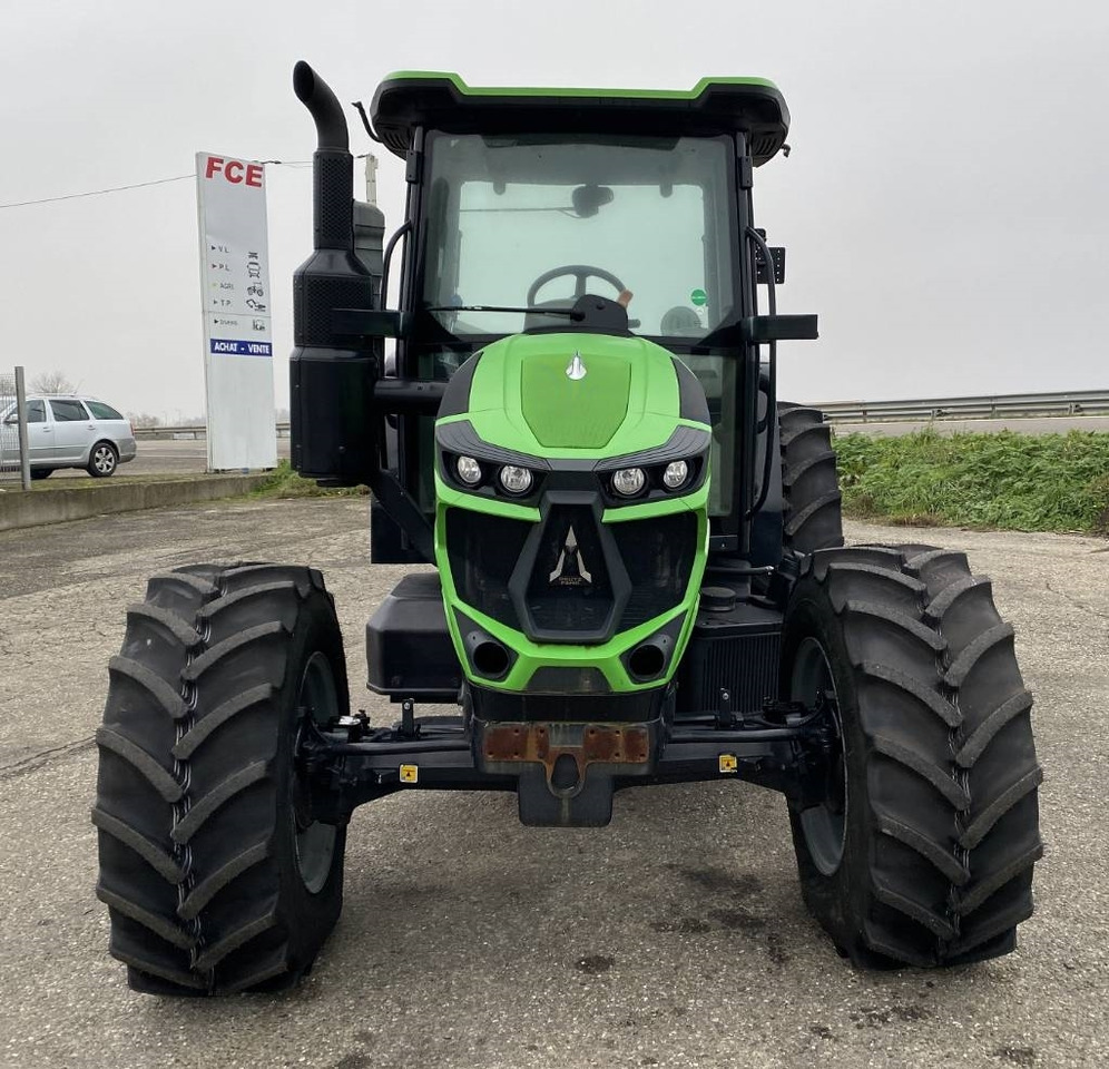 Deutz-fahr 6125C/RVSHIFT Neuf/News endommagé - Traktor: das Bild 2 Deutz-fahr 6125C/RVSHIFT Neuf/News endommagé - Traktor: das Bild 2