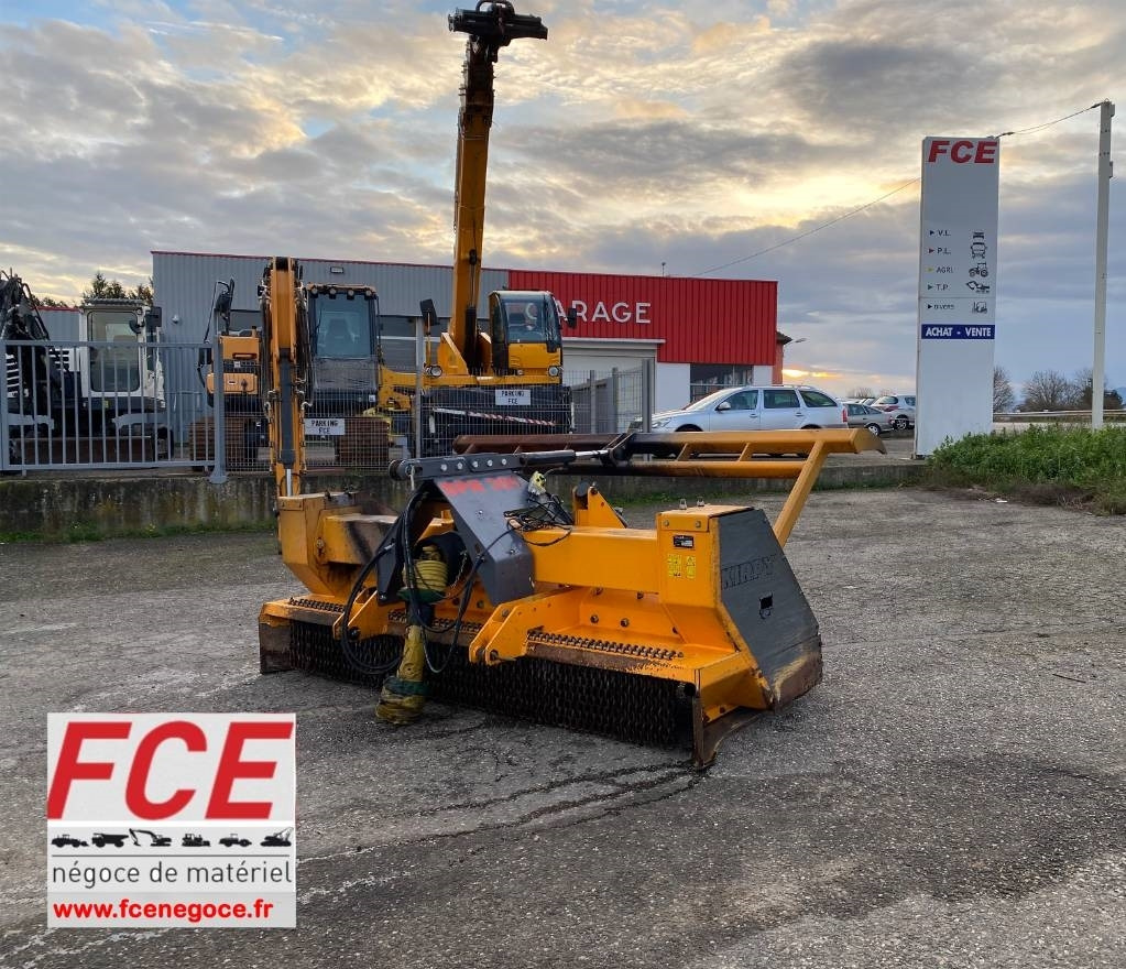 KIRPY BPN 300 endommagé - Technik für Bodenbearbeitung: das Bild 1 KIRPY BPN 300 endommagé - Technik für Bodenbearbeitung: das Bild 1