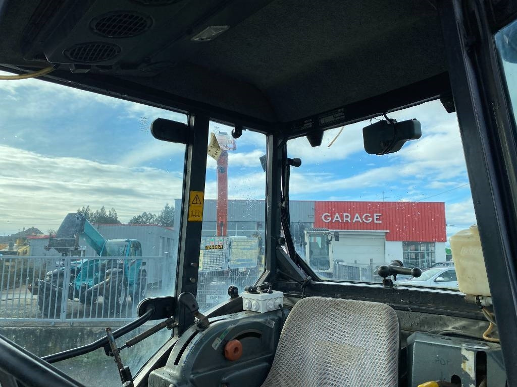 Traktor Landini REX R70V Enjambeur a Grand dégagement endommagé: das Bild 32