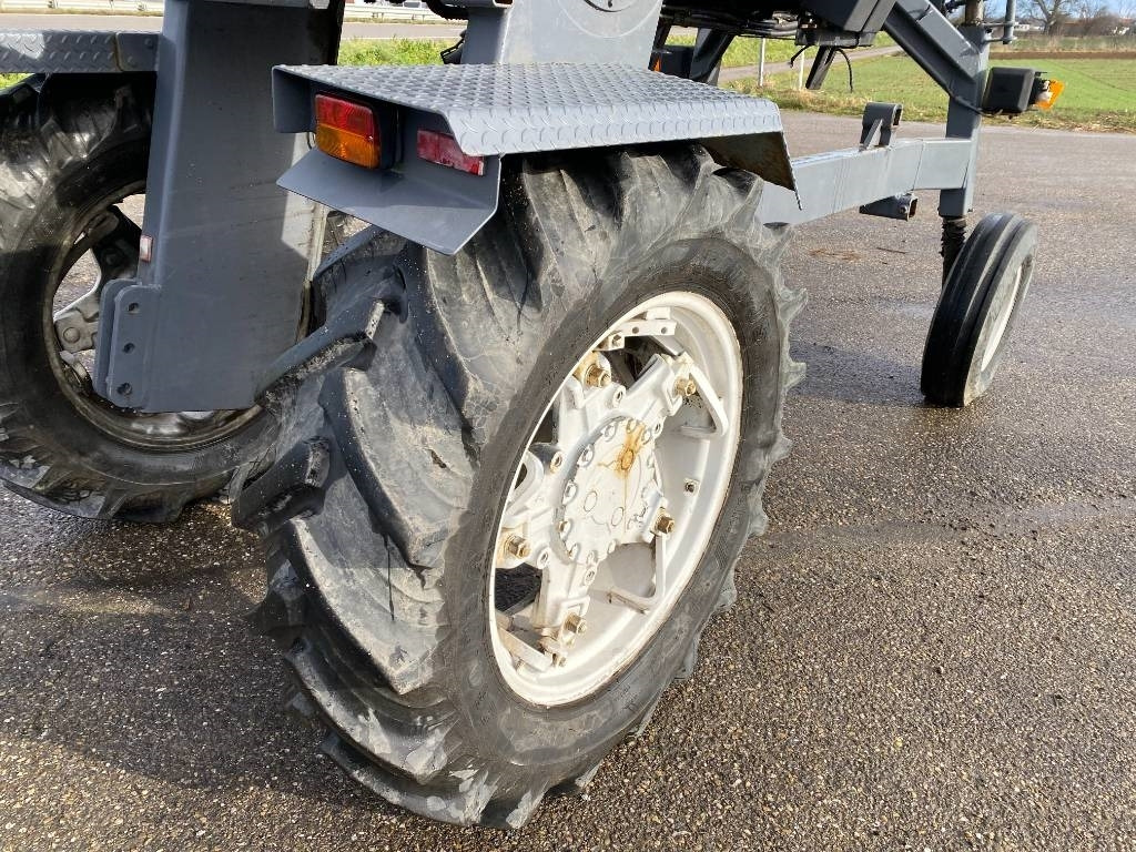 Traktor Landini REX R70V Enjambeur a Grand dégagement endommagé: das Bild 44
