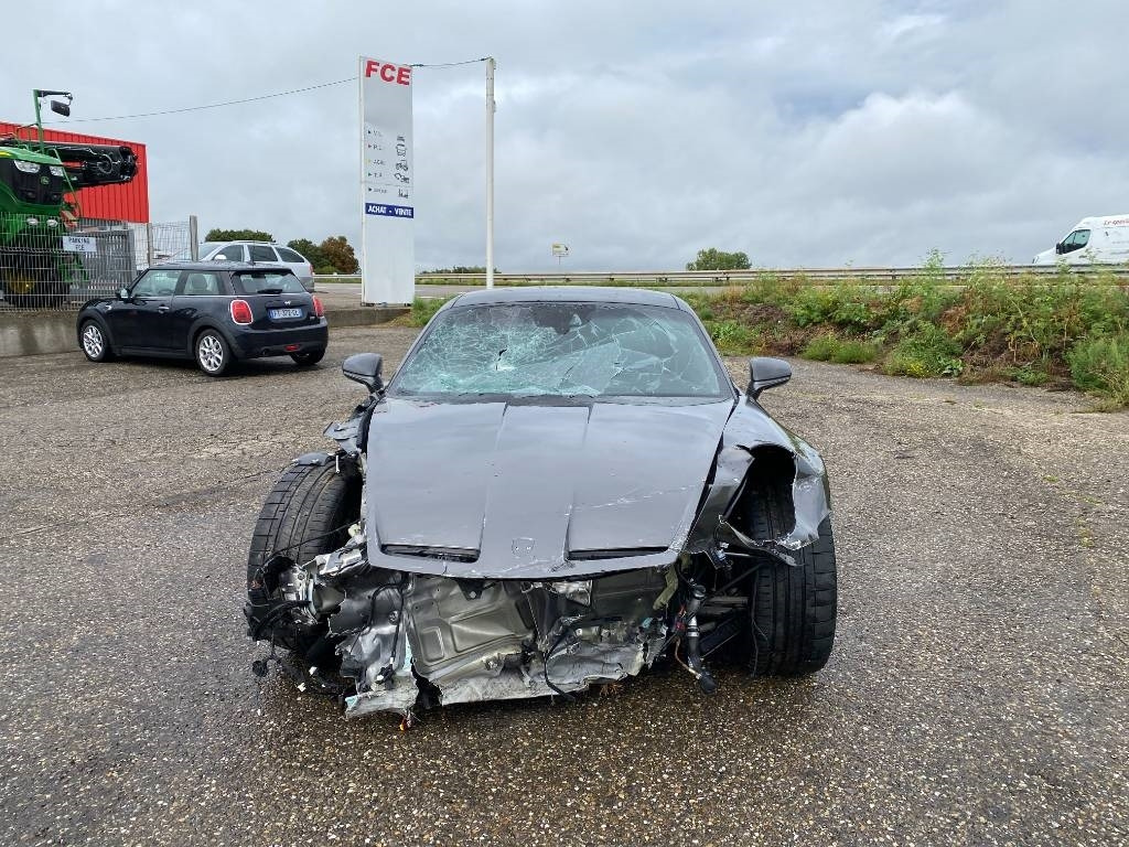 Porsche 911/ 992 - 4.0i GT3 Pack Touring 1er Main - PKW: das Bild 2 Porsche 911/ 992 - 4.0i GT3 Pack Touring 1er Main - PKW: das Bild 2