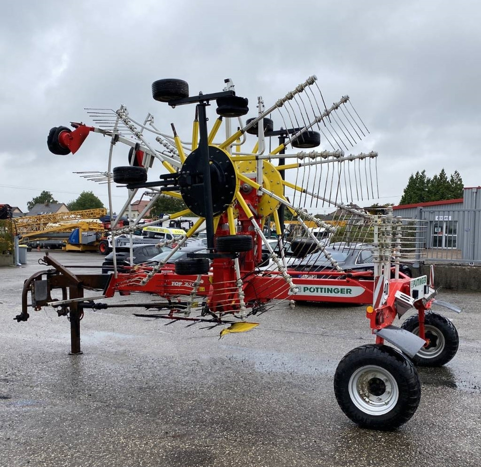 Heuwender/ Wenderechen Pöttinger TOP 762C-Classic / Carte Grise Française endommagé: das Bild 6 Heuwender/ Wenderechen Pöttinger TOP 762C-Classic / Carte Grise Française endommagé: das Bild 6