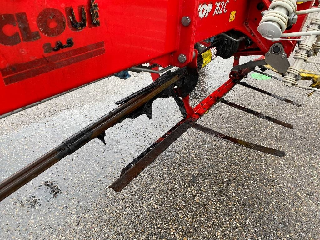 Heuwender/ Wenderechen Pöttinger TOP 762C-Classic / Carte Grise Française endommagé: das Bild 14 Heuwender/ Wenderechen Pöttinger TOP 762C-Classic / Carte Grise Française endommagé: das Bild 14