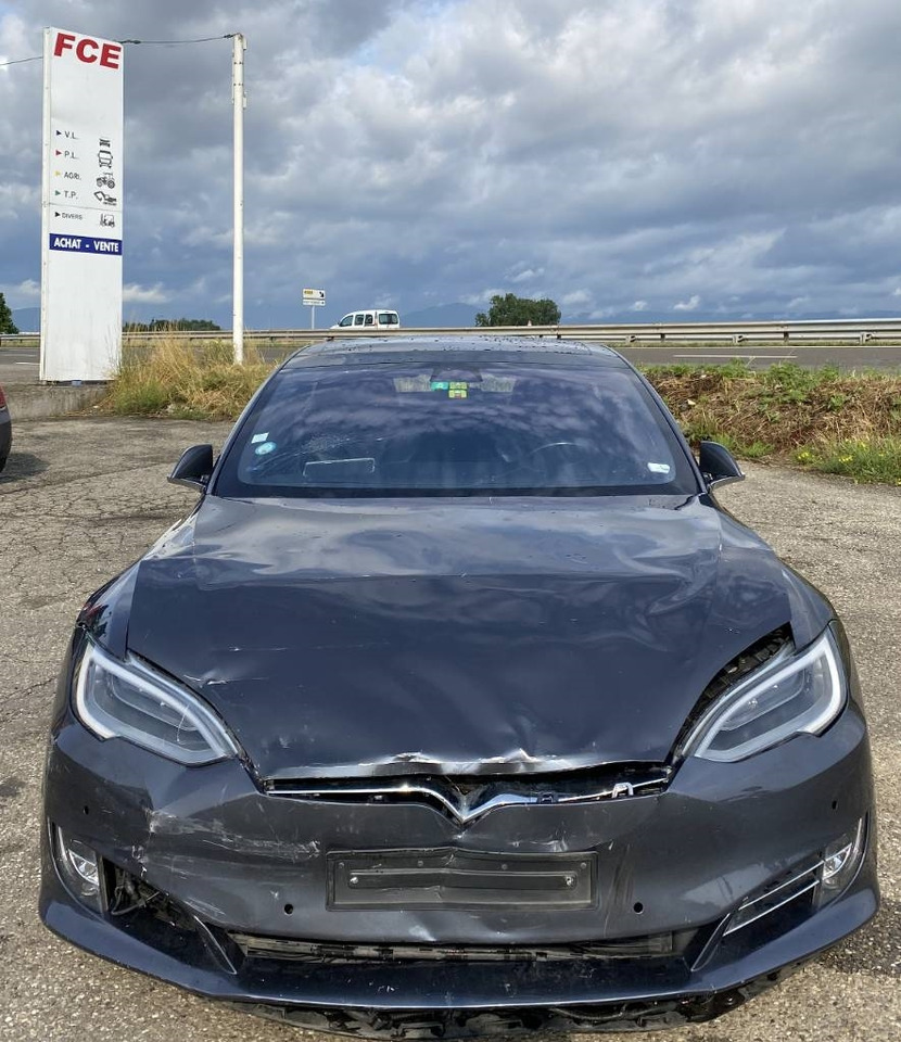 Tesla MODEL S 100D Carte Grise Française endommagée - PKW: das Bild 2 Tesla MODEL S 100D Carte Grise Française endommagée - PKW: das Bild 2