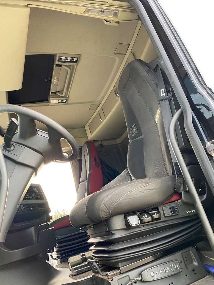 Fahrgestell LKW Volvo FH 460 6x4 /VEB: das Bild 22