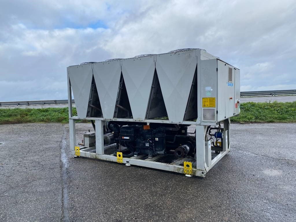 Daikin Groupe de Climatisation EWAD450STZ-SL B2+OP - Baugeräte: das Bild 3 Daikin Groupe de Climatisation EWAD450STZ-SL B2+OP - Baugeräte: das Bild 3