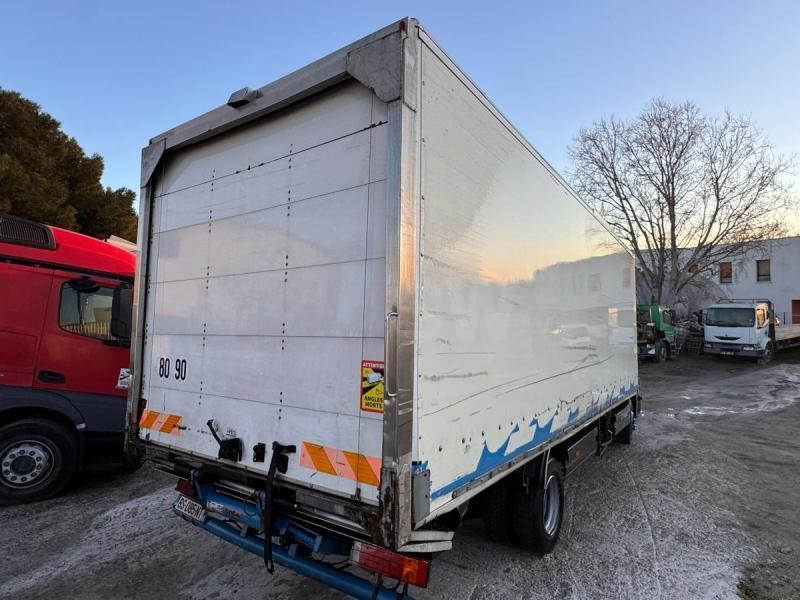 Mercedes Atego 1218 - Koffer LKW: das Bild 4 Mercedes Atego 1218 - Koffer LKW: das Bild 4