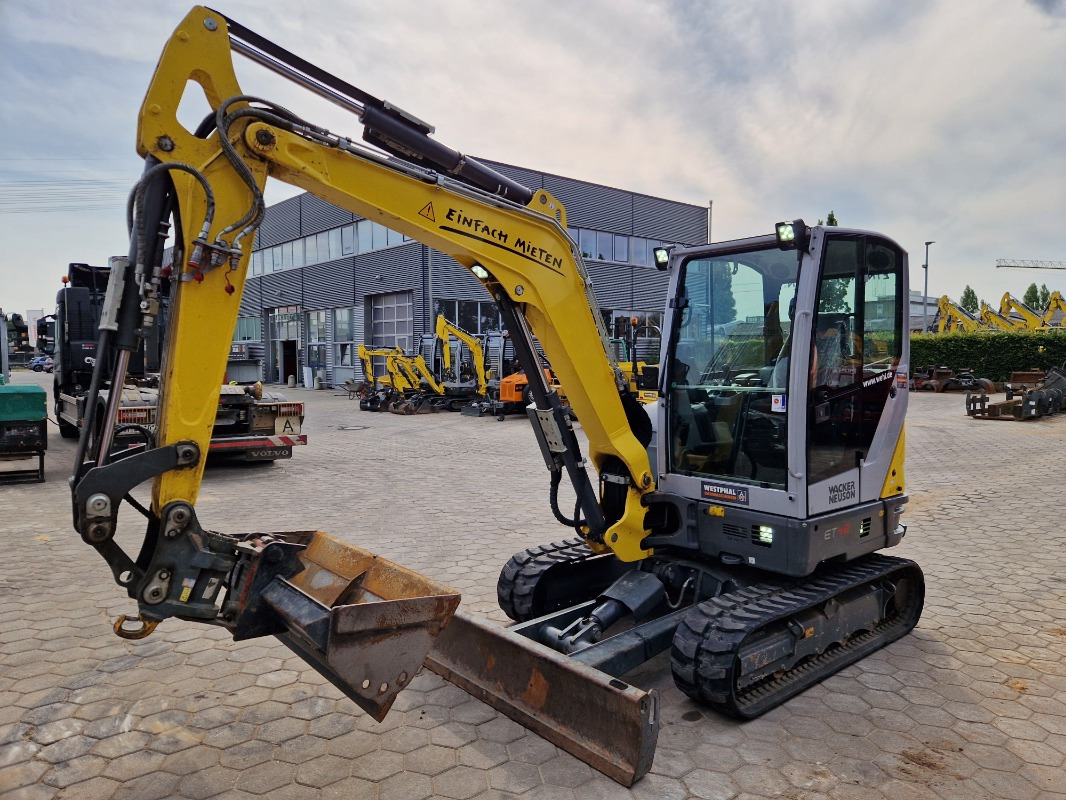 Neuson ET42 - Minibagger: das Bild 1 Neuson ET42 - Minibagger: das Bild 1