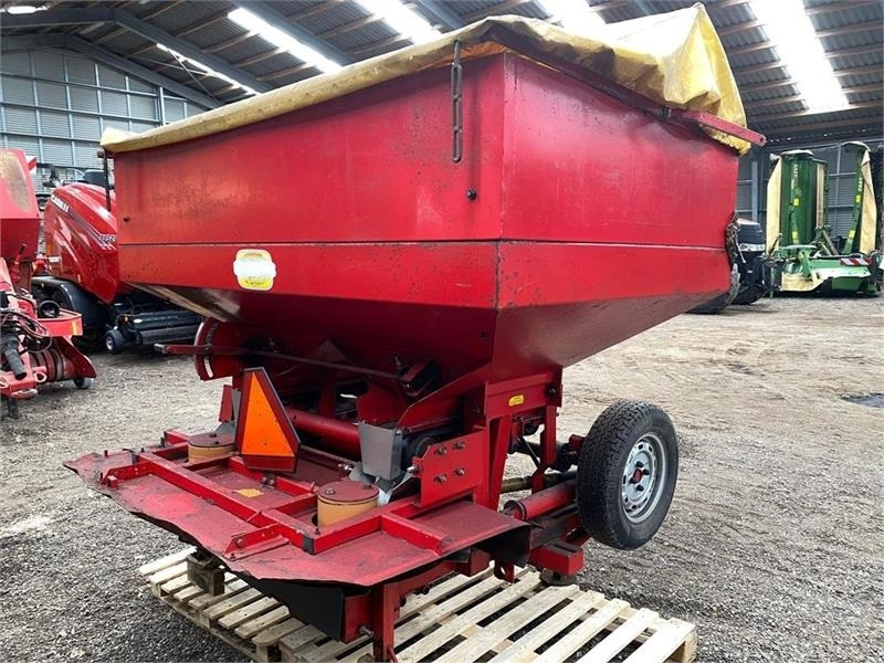Bredal B 2 - Düngerstreuer: das Bild 2 Bredal B 2 - Düngerstreuer: das Bild 2
