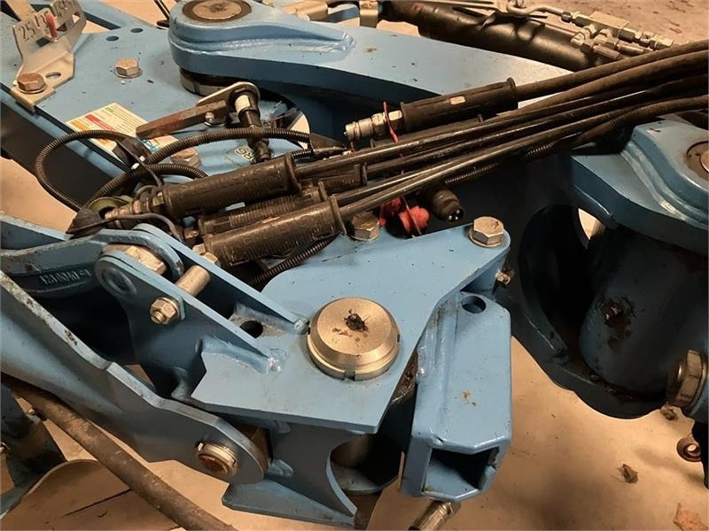 Lemken JUVEL 8VT 5L 100 - Pflug: das Bild 3 Lemken JUVEL 8VT 5L 100 - Pflug: das Bild 3