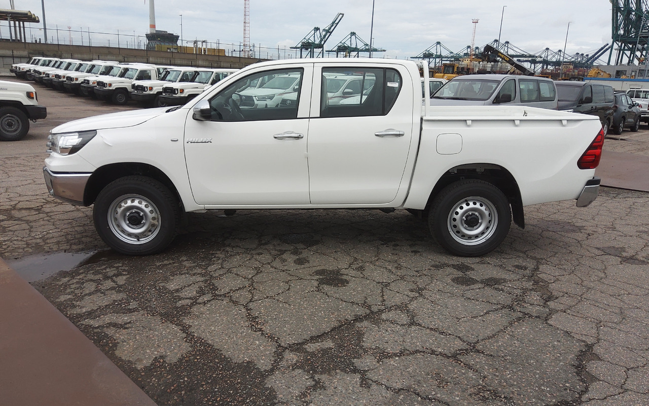 Toyota Hilux / Revo Pick-up double cabin pack security 2.4L Turbo Diesel Manual - Pick-up: das Bild 3 Toyota Hilux / Revo Pick-up double cabin pack security 2.4L Turbo Diesel Manual - Pick-up: das Bild 3