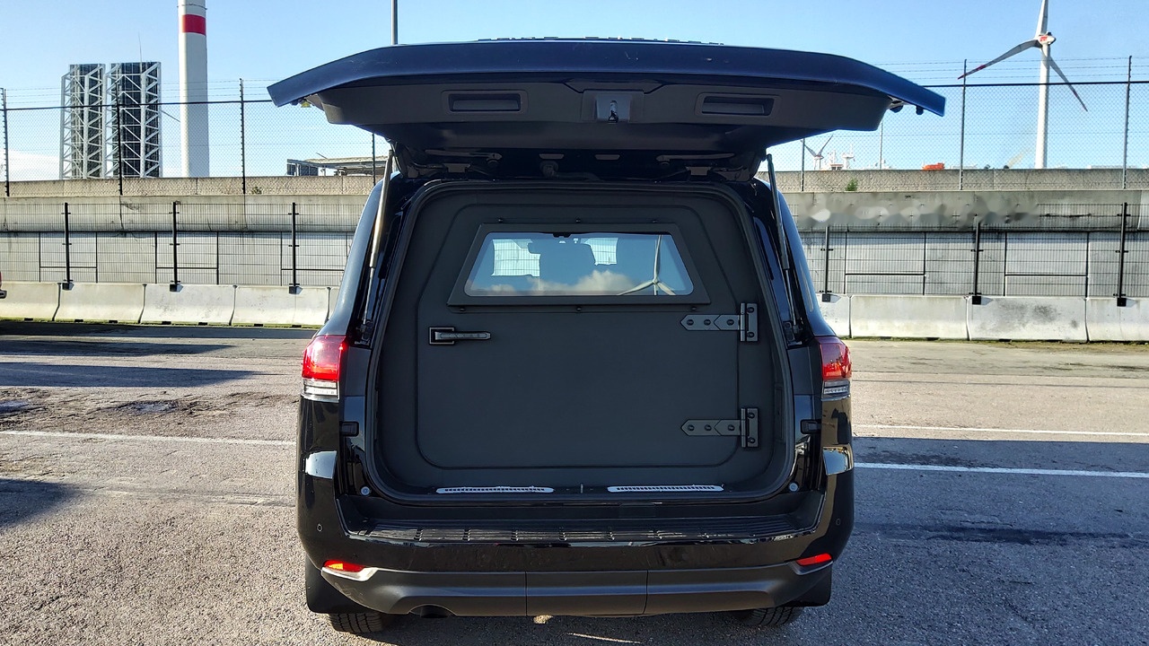 SUV/ Geländewagen, Zustand - NEU Toyota Land Cruiser 300 V6 VX 7 SEATERS / PLACES 3.5L Petrol Automatic VXVHO: das Bild 9