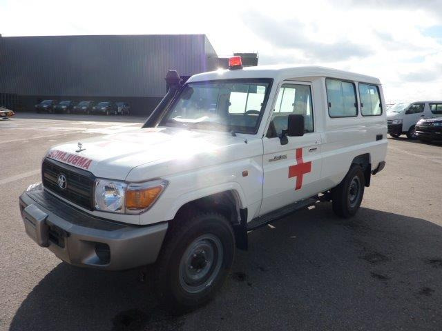 Toyota Land Cruiser 78 Metal top hzj 78 ambulance 4.2L Diesel Manual - SUV/ Geländewagen: das Bild 1 Toyota Land Cruiser 78 Metal top hzj 78 ambulance 4.2L Diesel Manual - SUV/ Geländewagen: das Bild 1