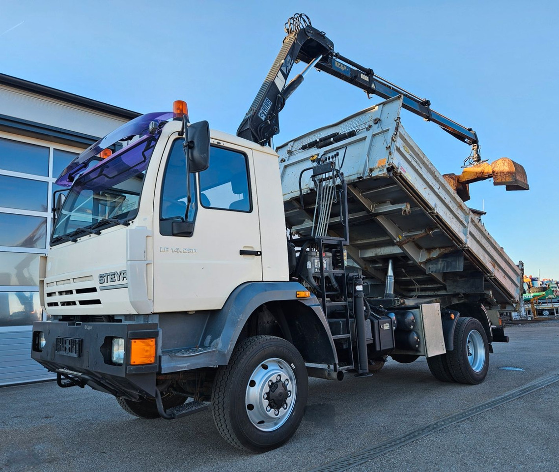 Kipper, Autokran MAN LE 14.250 4x4 HIAB 077BS-2 Kran Greifer: das Bild 11