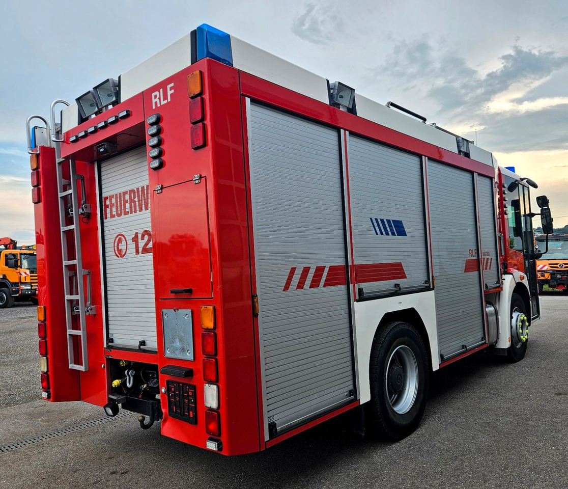 Mercedes-Benz 1829 Feuerwehr Ziegler RLF 2000/300 TLF Winde - Feuerwehrfahrzeug: das Bild 4 Mercedes-Benz 1829 Feuerwehr Ziegler RLF 2000/300 TLF Winde - Feuerwehrfahrzeug: das Bild 4