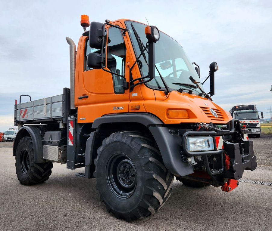 Unimog U300 Agrar Euro5 Hydrostat Variopilot Unimog U300 Agrar Euro5 Hydrostat Variopilot - Kipper: das Bild 5 Unimog U300 Agrar Euro5 Hydrostat Variopilot Unimog U300 Agrar Euro5 Hydrostat Variopilot - Kipper: das Bild 5