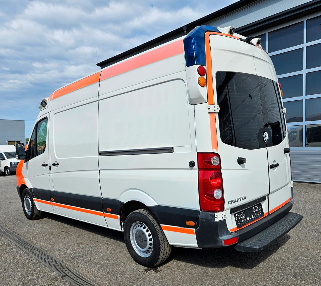 Volkswagen CRAFTER TDI Ambulance RTW L2H2 DLOUHY - Krankenwagen: das Bild 3 Volkswagen CRAFTER TDI Ambulance RTW L2H2 DLOUHY - Krankenwagen: das Bild 3
