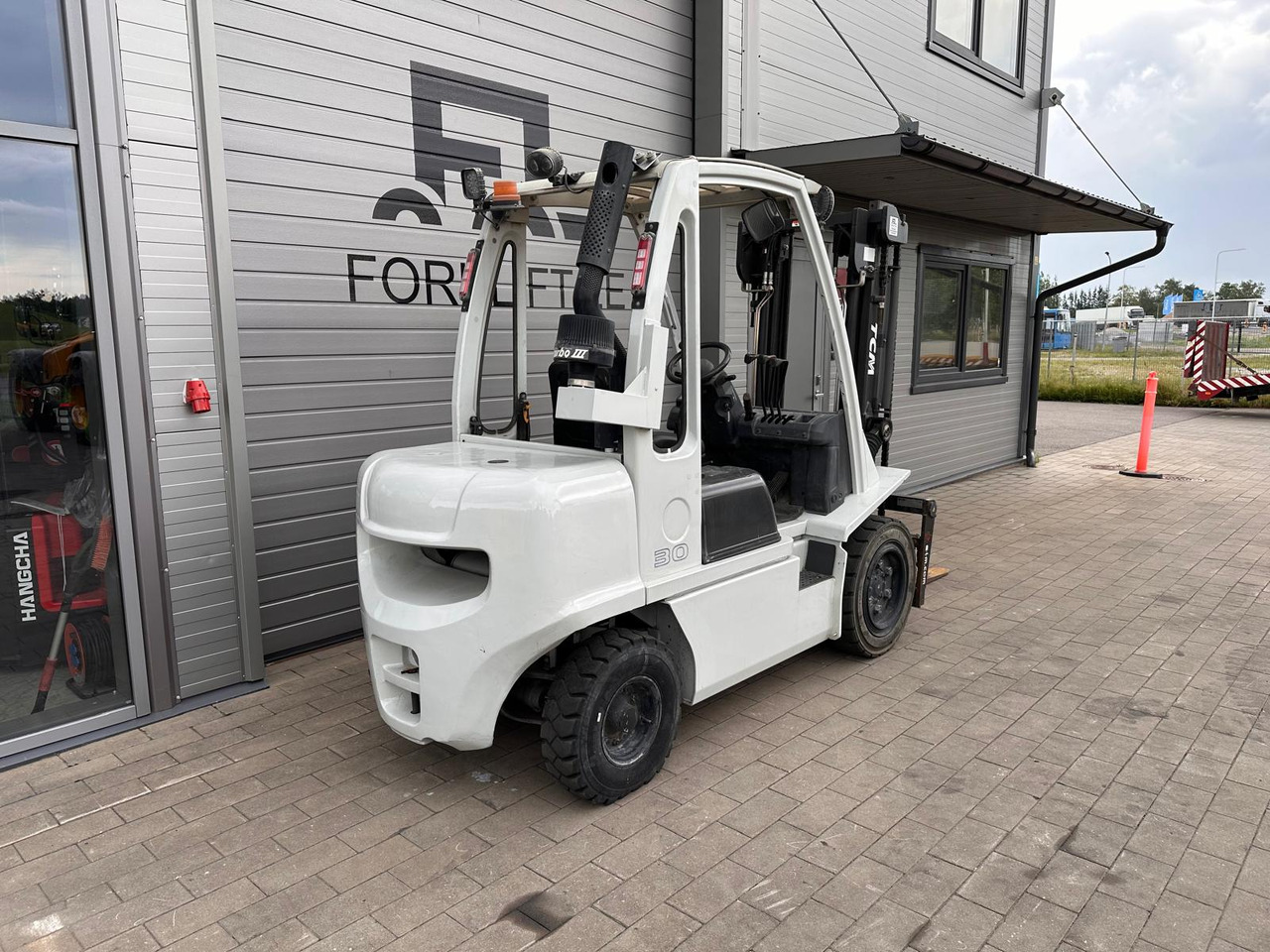 Unicarriers YG1D2A30Q - Dieselstapler: das Bild 4 Unicarriers YG1D2A30Q - Dieselstapler: das Bild 4