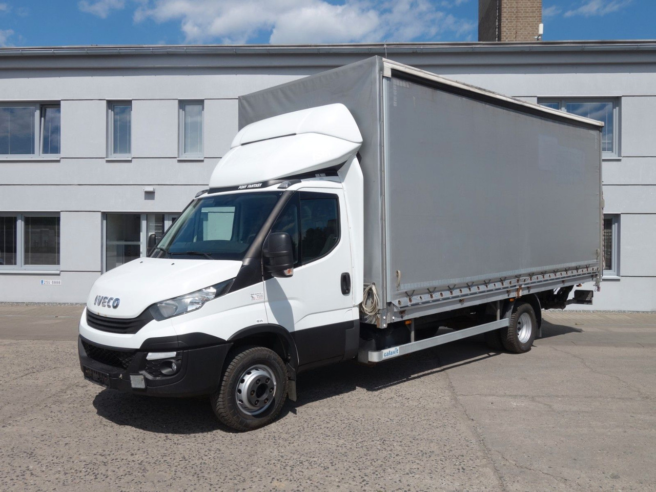 Iveco Daily 70C18 mit LBW - Planen Transporter: das Bild 1 Iveco Daily 70C18 mit LBW - Planen Transporter: das Bild 1