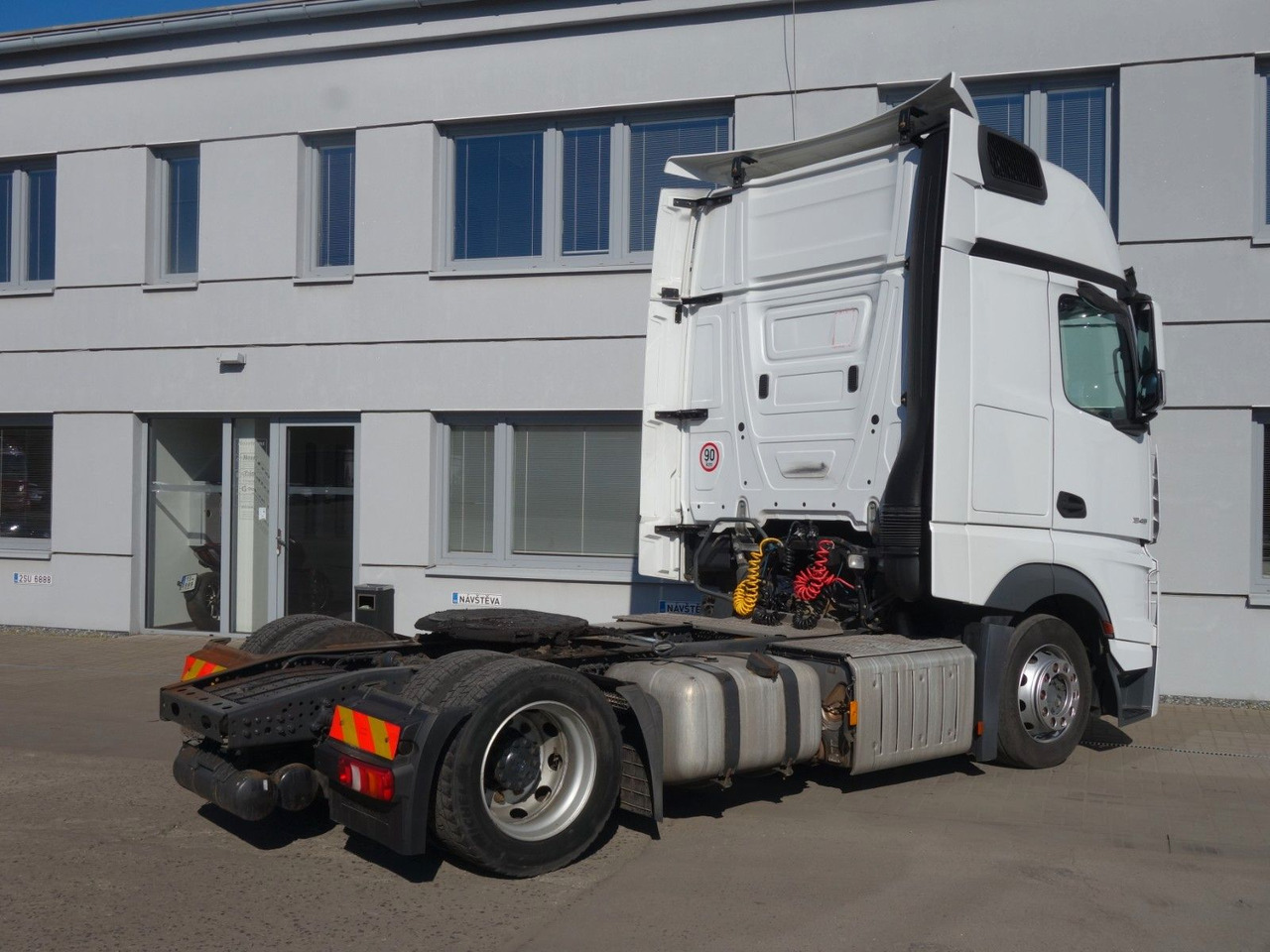 Mercedes-Benz Actros 1848 LSNRL Giga Space, Xenon, Navi - Sattelzugmaschine: das Bild 4 Mercedes-Benz Actros 1848 LSNRL Giga Space, Xenon, Navi - Sattelzugmaschine: das Bild 4