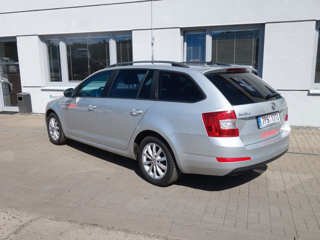 Škoda Octavia Combi Ambition 1,6 TDI, DSG, Navi, Clima - Kombi: das Bild 4 Škoda Octavia Combi Ambition 1,6 TDI, DSG, Navi, Clima - Kombi: das Bild 4