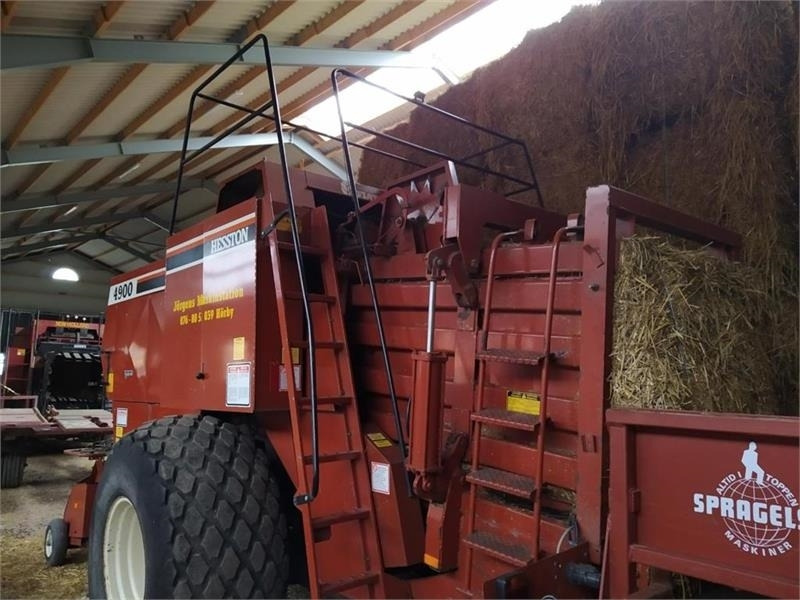 Hesston 4900 - Packenpresse: das Bild 3 Hesston 4900 - Packenpresse: das Bild 3
