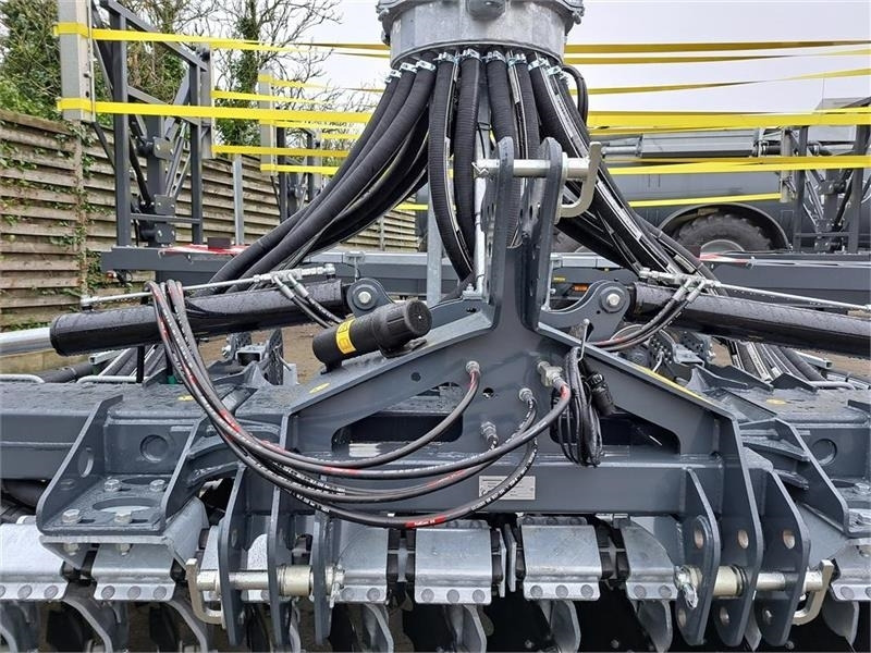 Volmer T-Rubber TRG W601 - Gülleinjektor: das Bild 5 Volmer T-Rubber TRG W601 - Gülleinjektor: das Bild 5