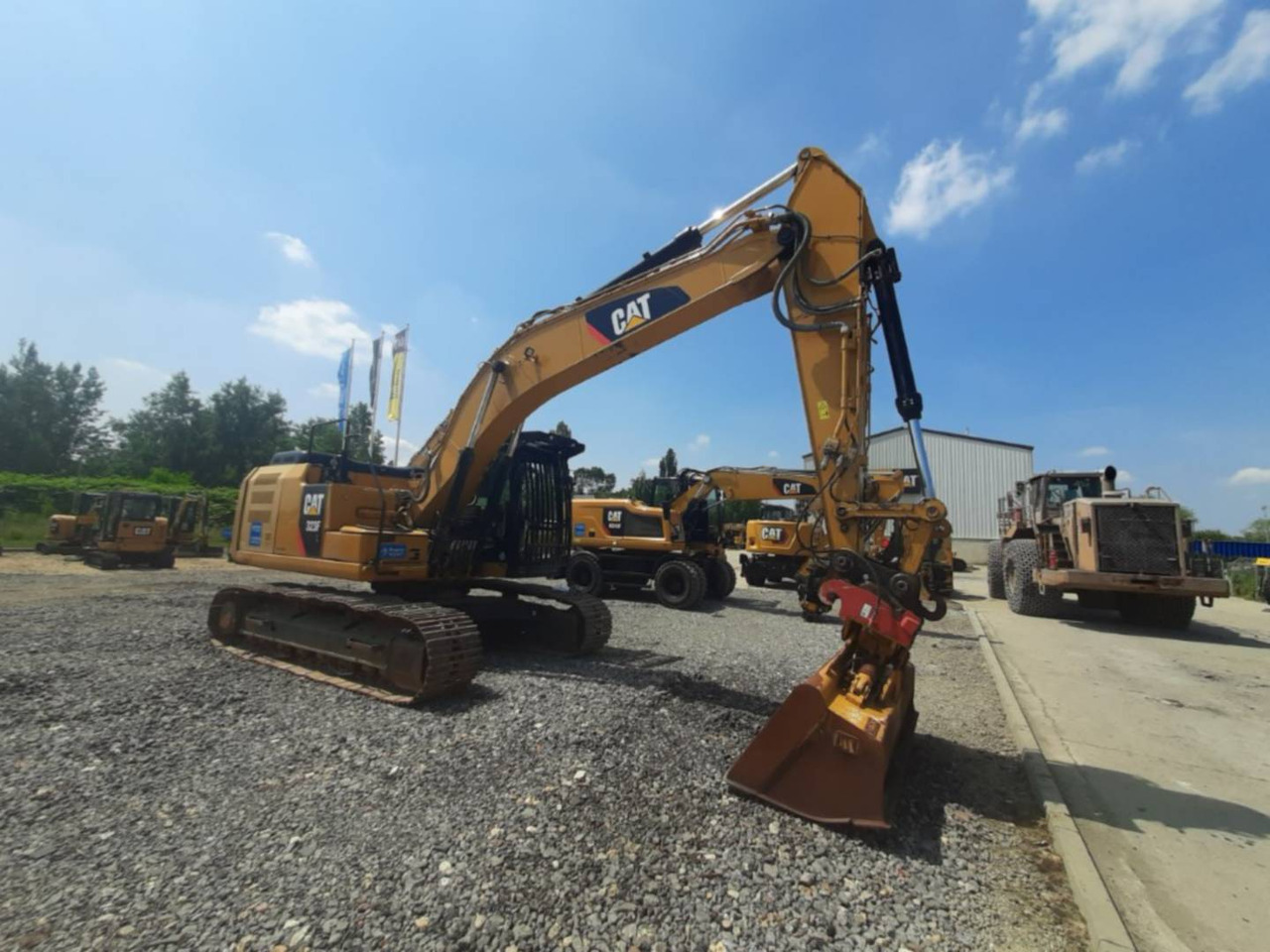 CAT 323FL - Kettenbagger: das Bild 2 CAT 323FL - Kettenbagger: das Bild 2