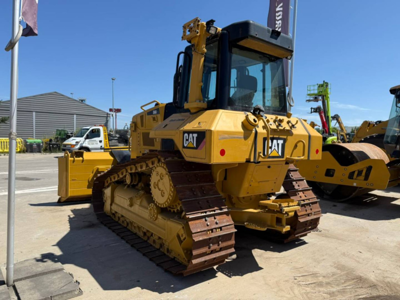 CAT D6NXL - Bulldozer: das Bild 4 CAT D6NXL - Bulldozer: das Bild 4