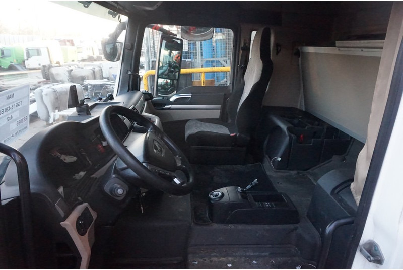 MAN F99L39 TGS - Fahrerhaus und Interieur für LKW: das Bild 5 MAN F99L39 TGS - Fahrerhaus und Interieur für LKW: das Bild 5