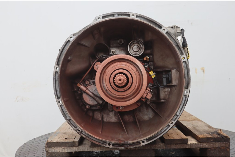 Mercedes-Benz G281-12KL MP4 + VOITH OM470 - Getriebe für LKW: das Bild 2 Mercedes-Benz G281-12KL MP4 + VOITH OM470 - Getriebe für LKW: das Bild 2