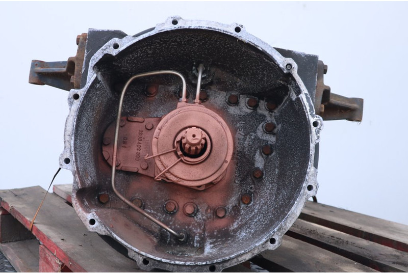 ZF S6-36 - Getriebe für LKW: das Bild 2 ZF S6-36 - Getriebe für LKW: das Bild 2