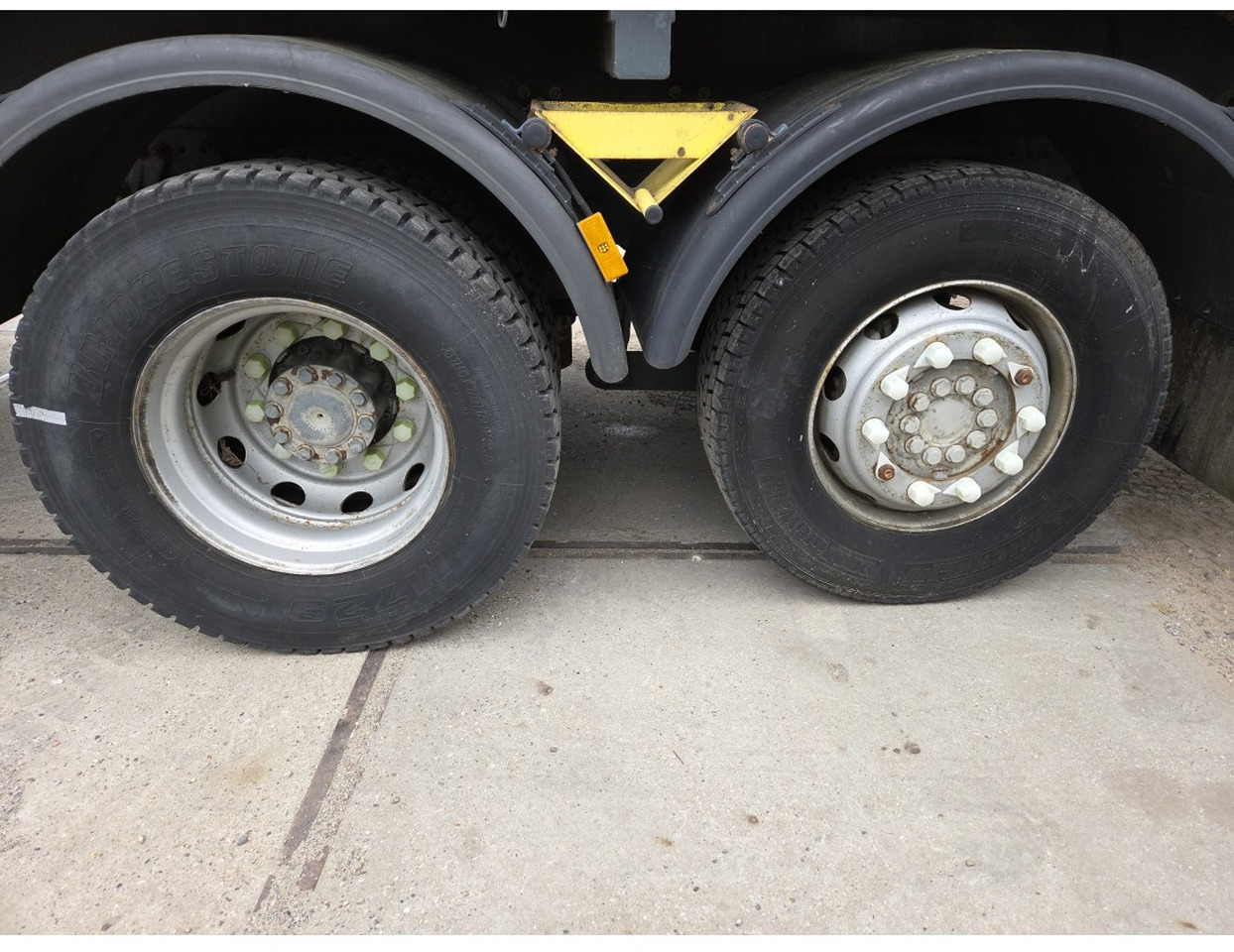 MERCEDES AXOR 2533 6X2 CHASSIS LOW MILEAGE - Fahrgestell LKW, Schneeräumfahrzeug: das Bild 5 MERCEDES AXOR 2533 6X2 CHASSIS LOW MILEAGE - Fahrgestell LKW, Schneeräumfahrzeug: das Bild 5