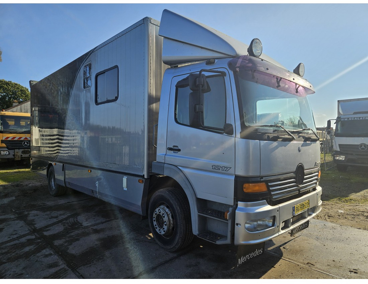 Mercedes Atego 1217 L 4x2 Horse transport Dutch Truck - Pferdetransporter: das Bild 4 Mercedes Atego 1217 L 4x2 Horse transport Dutch Truck - Pferdetransporter: das Bild 4